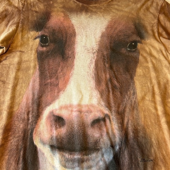 The Mountain Unisex Cow Graphic Farm Tee Shirt Size Medium - Picture 6 of 9